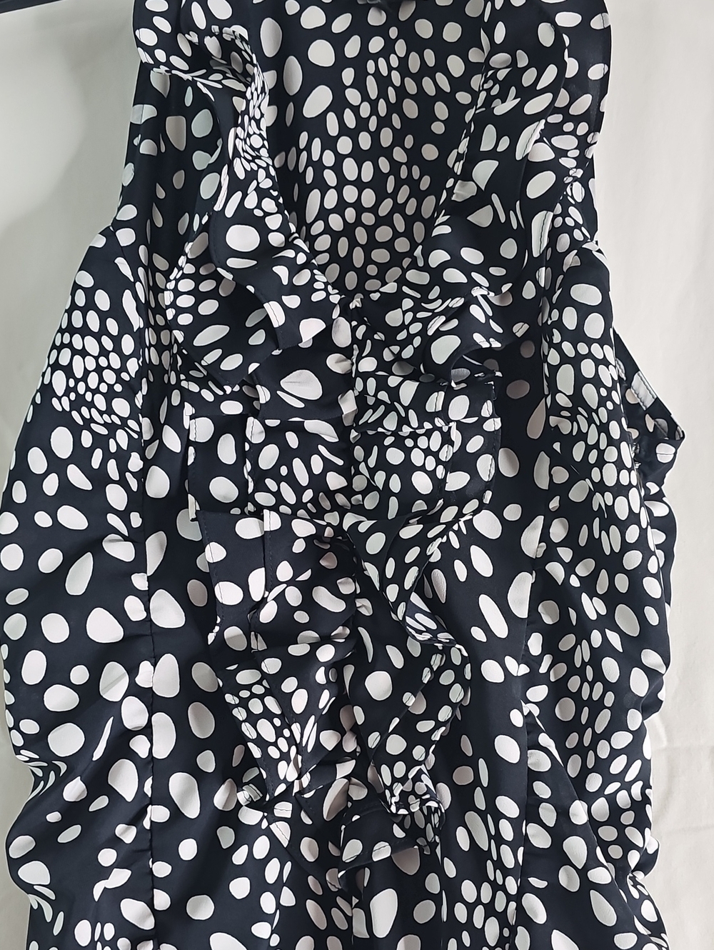 Express Black and White Pebble Dot Ruffle Top - Picture 2 of 5